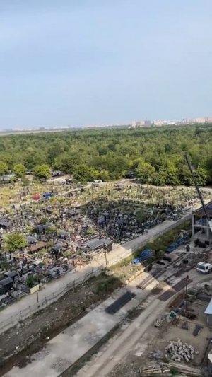 Вид из окон имеет значение? #новостройки #кладбище #недвижимость #краснодар #домукладбища