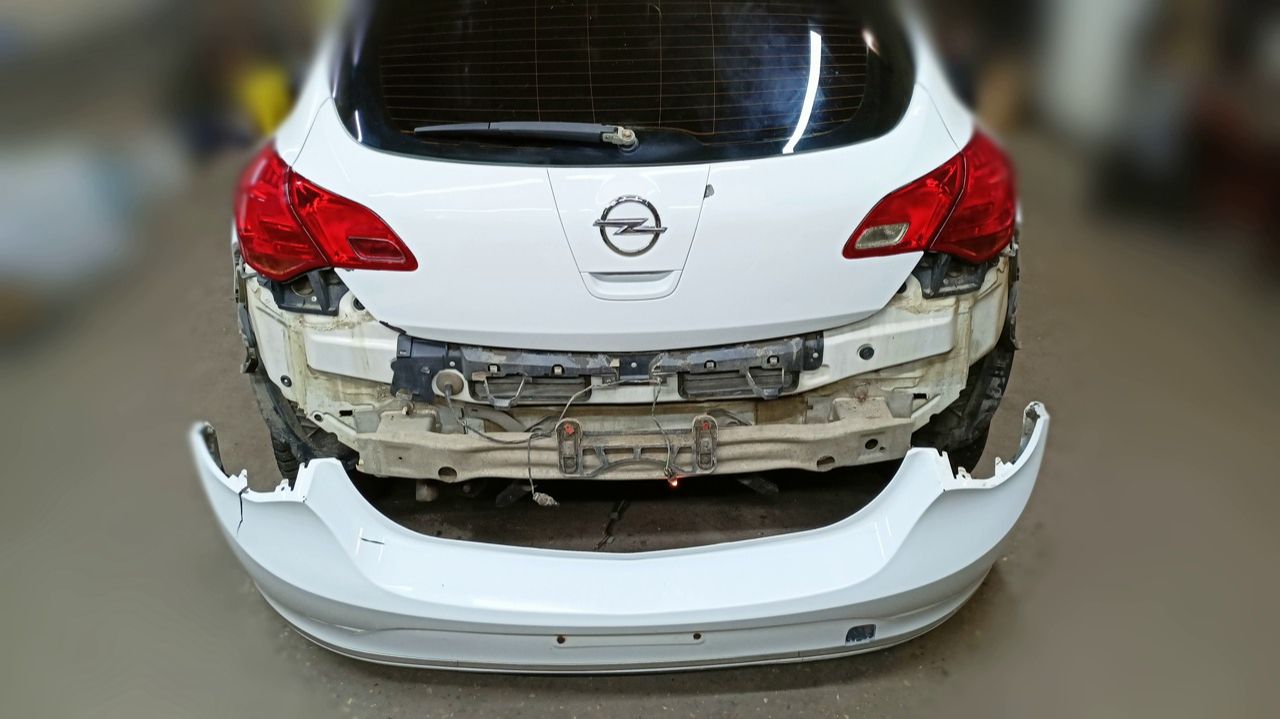 Как снять задний бампер Opel Astra J