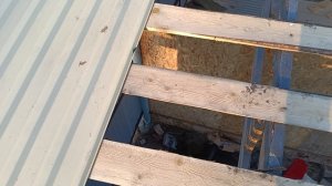 Укладка профлиста с капиллярной канавкой