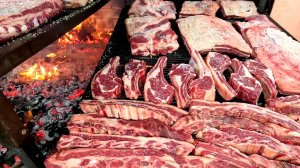 Бразильская придорожная чурраскария фестиваль рёбрышек