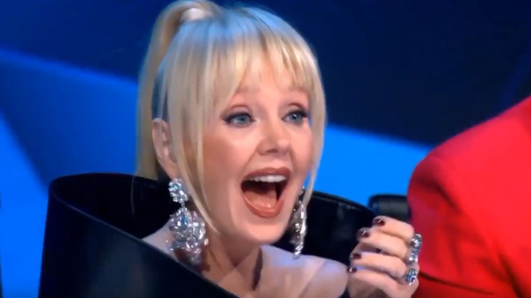 С кого сняли маску в 9 выпуске шоу «Маска 7» от 05.04.26? Кто покинул проект?