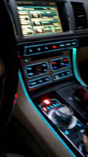 Jaguar XF 2013.mp4