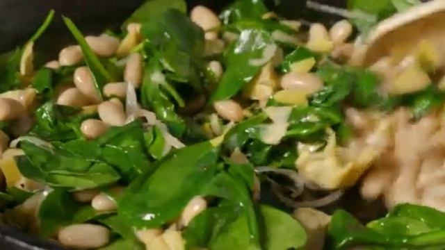 Белая фасоль, шпинат и артишоки