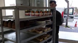 В турецкой кондитерской.