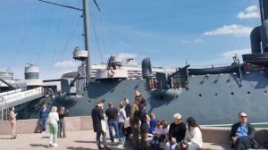 песня город живет потому что он твой