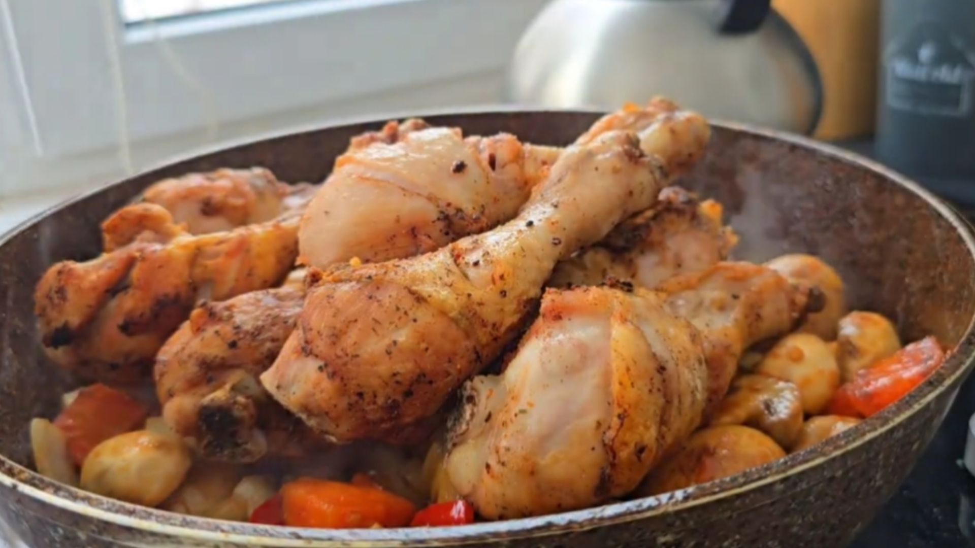 Курица с грибами. готовьте 3 раза в неделю! всегда получается идеально.