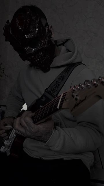 The White Stripes - Seven Nation Army guitar cover #shorts смотреть онлайн