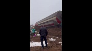 Первые минуты после схода поезда с рельсов в Ульяновской области: люди вылезали из окон