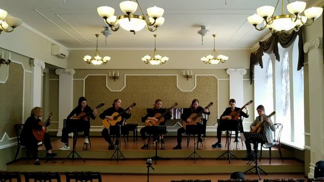 РУССКАЯ ФАНТАЗИЯ-Александр Виницкий.Исп.гит.ансамбль уч.МШ им.Римского-Корсакова,рук.Касторская Я.А.