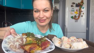 МУКБАНГ КАРТОФЕЛЬ В БЕКОНЕ С СЛАБОСОЛЕНОЙ РЫБКОЙ/РУЛЕТ ИЗ ЛАВАША/MUKBANG ЕДА ОБЖОР