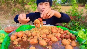 #МУКБАНГ Лапша с тушеной свининой, соусом из морепродуктов и вкусными овощами.АСМР ЕДА НА КАМЕРУ