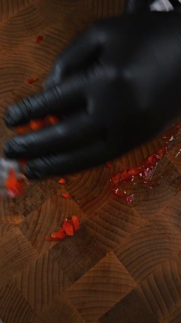 Идеальный маринованный лук к шашлыку за 5 минут!