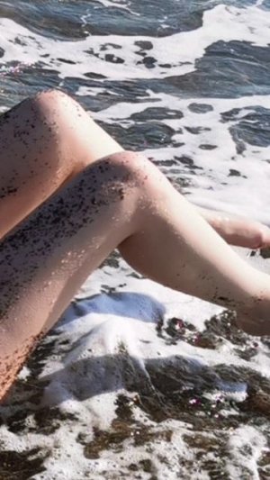 Девушки на пляже