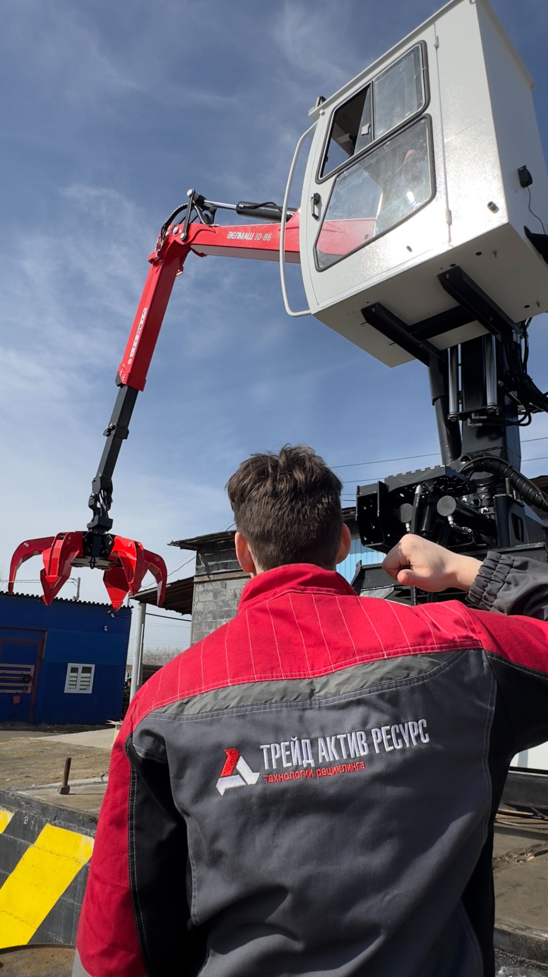 Стационарный манипулятор ПАЛФИНГЕР ВМ10-86 с кабиной (VM10L86S)