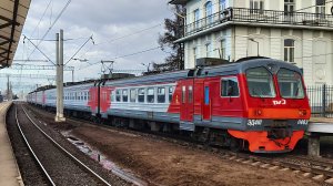 ЭД4М 0403, сообщением Санкт-Петербург - Гатчина, на станции Лигово