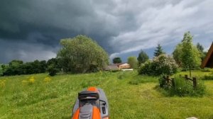 Затишье перед  бурей. Начинается гроза.