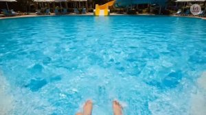 Увлекательная ASMR-анимация с волшебной водной горкой – сюрреалистические горки из разных материалов