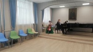 "Охота за бабочкой" И. Иордан - фортепиано "Камаринская" П.И. Чайковский - виолончель