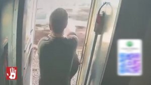 Пассажир выбросил проводницу из поезда. Челябинка сломала позвоночник