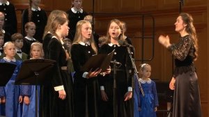 "Москва майская". Музыка Братьев Покрасс,  Стихи В. Лебедева-Кумача