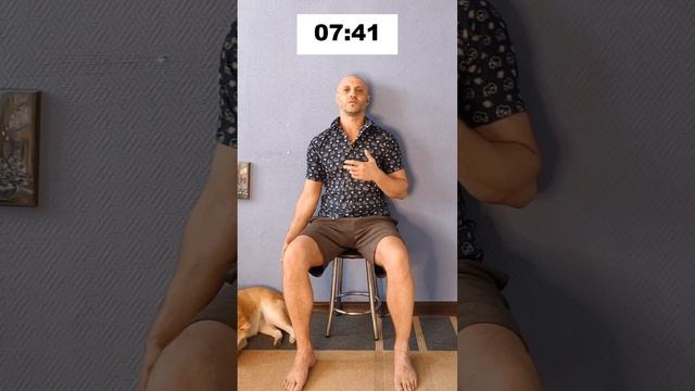 растягиваем пальцы, вытягиваем позвоночник, исправляем ассиметрию по методу Паулы