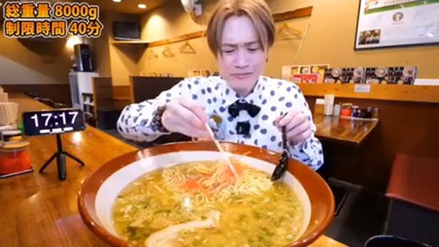 Мукбанг челлендж блюдо 8 кг лапши🍜 много еды. Еда на камеру