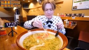 Мукбанг челлендж блюдо 8 кг лапши🍜 много еды. Еда на камеру