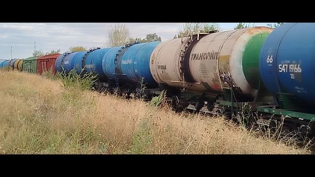 VID - 20250905 - 173414.mp4.
2ТЭ25Км - 0121Б/0138А с грузовым поездом.