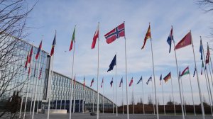 The Economist: лидеры ЕС надели траур из-за критики НАТО Вашингтоном