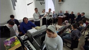 Я знаю что в мире покой не найду / Серж Савченко