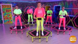 Фитнес-разминка для ног: приседаем! Доброе утро. Фрагмент выпуска от 06.04.2026