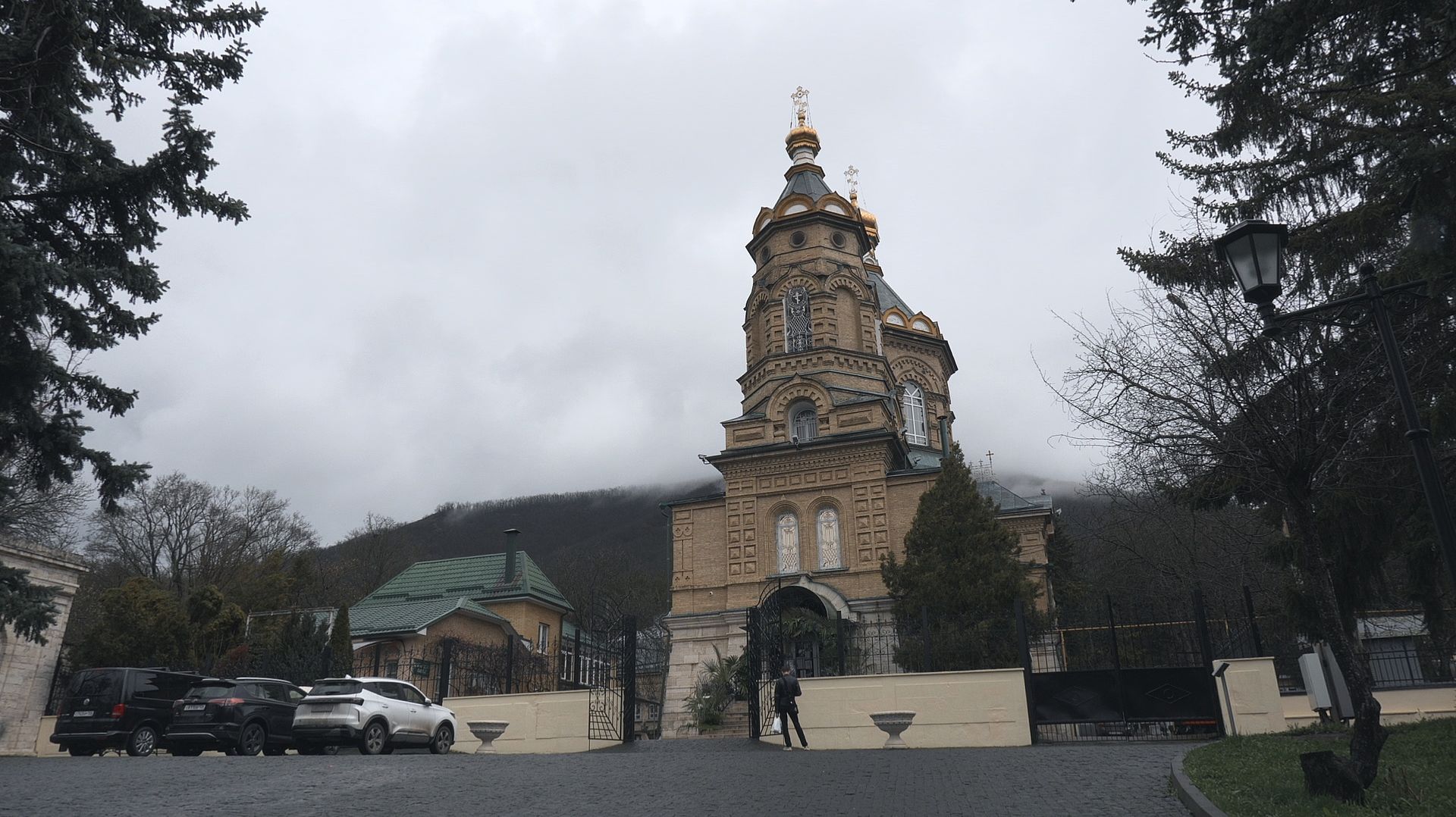 В Лазаревском храме встретили престольный праздник