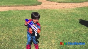 Ryan opens Giant Superman Surprise Egg