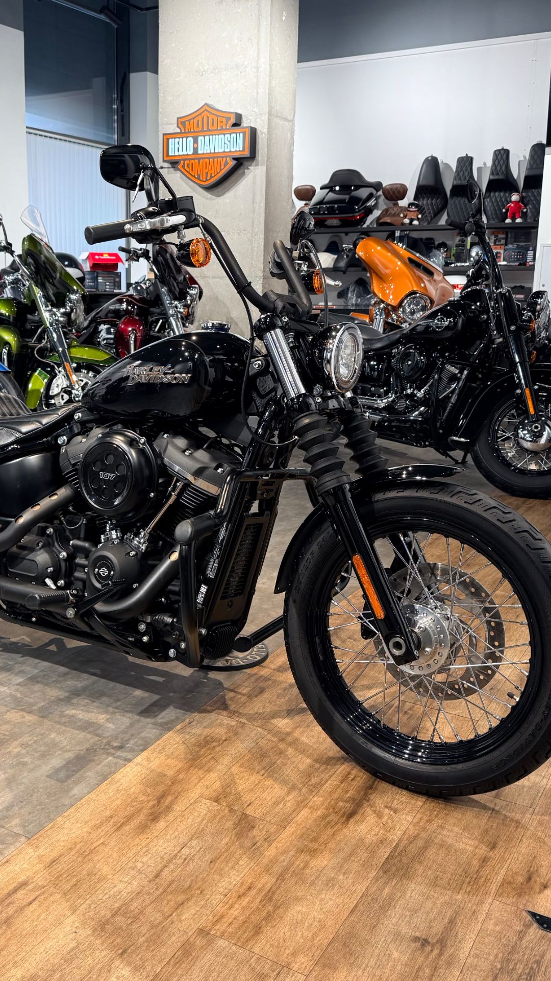 2019 HD Street Bob 107 Vivid Black 10K (VIN *5HD*9016)