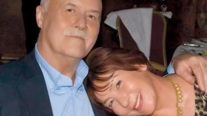 КЛАДИ ЦВЕТЫ И УХОДИ ... БОНДАРЧУК ВИНОКУР ВОЛОДИН НА МОГИЛЕ ГОВОРУХИНА В ЮБИЛЕЙ АРТИСТА _ 90 ЛЕТ