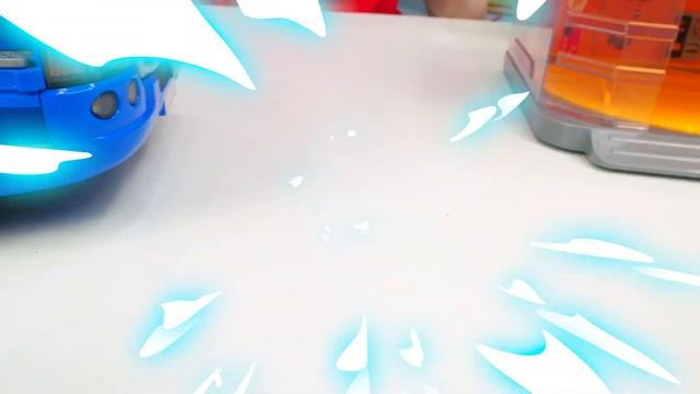 Кто поможет перевезти лошадей? Кэтбой Гекко и специальная машина из гаража!