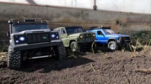 Покатушки на беспилотных джипах по бездорожью (на радиоуправляемых машинах).