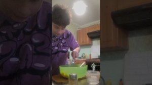 готовлю домашнии драники )))