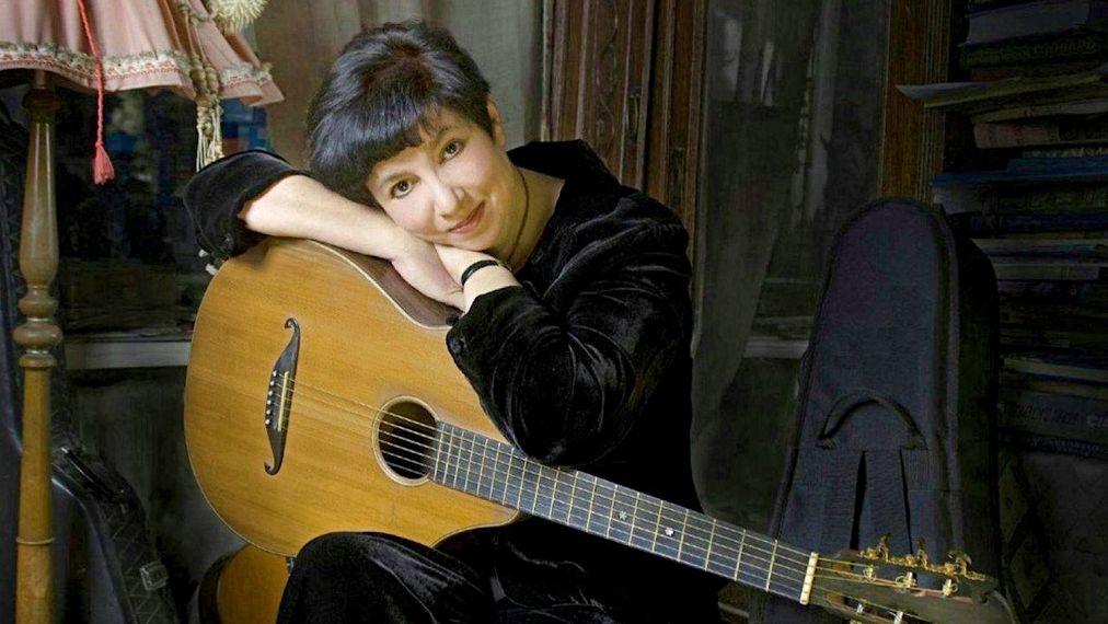 Поедешь в Питер что ли?