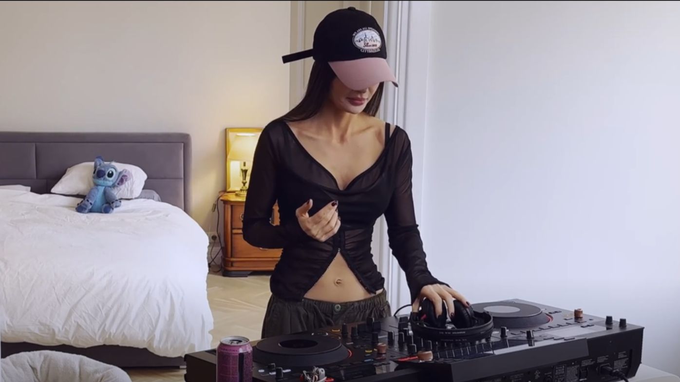 Project Kalman Live Melodic Techno   Progressive House  ARBAT Mark Knight YOTTO 