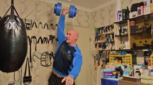 Решил выжать гантель 53 кг. вроде получилось)