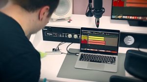 #2-11 Moonic - Если бы AC-DC исполнил "Another one bites the dust"