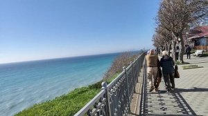 Анапа радует понедельником! Маяк. 6 апреля 2026.