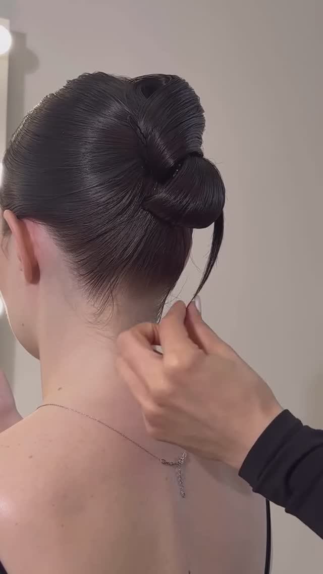 Распродажа топовых товаров для самых популярных и востребованных причёсок на нашем сайте