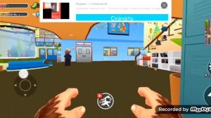 Илья играет