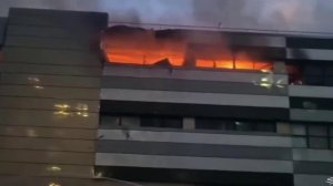 Ночью в Калининграде удалось ликвидировать открытое горение в торговом центре.