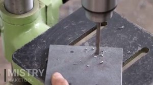 Откидная вешалка своими руками