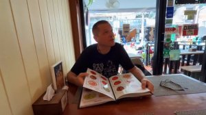 Паттайя. Бюджетное Тайское Кафе. В Первый Раз Пробуем Индийскую Еду. Попали под Тропический Ливень.