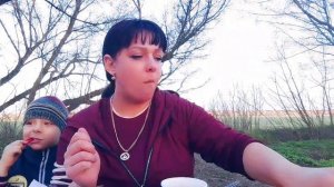 Мукбанг на природе, с сыном/ Еда/Сальце/Картоха/Яечки/Оливье/Овощи/Ряженка/Болталка/ Пикник.
