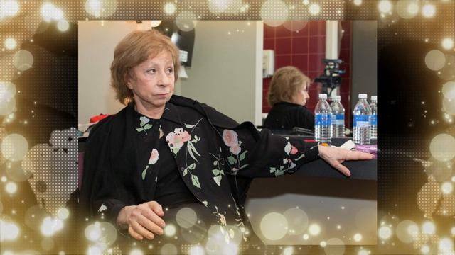 Ахеджакову нашли на задворках с плакатом. смотреть онлайн
